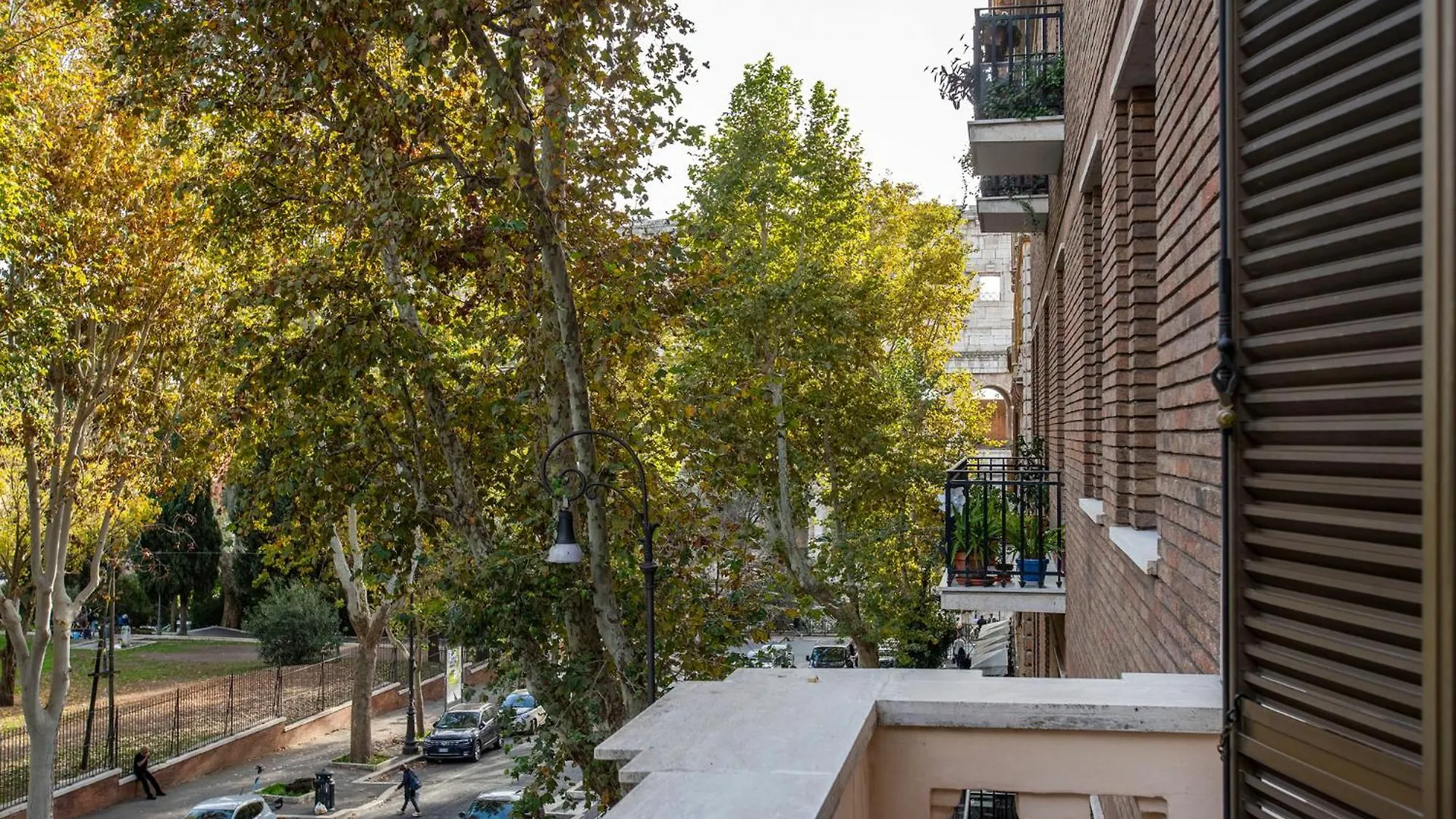 Brusilva Al Colosseo Рим Италия